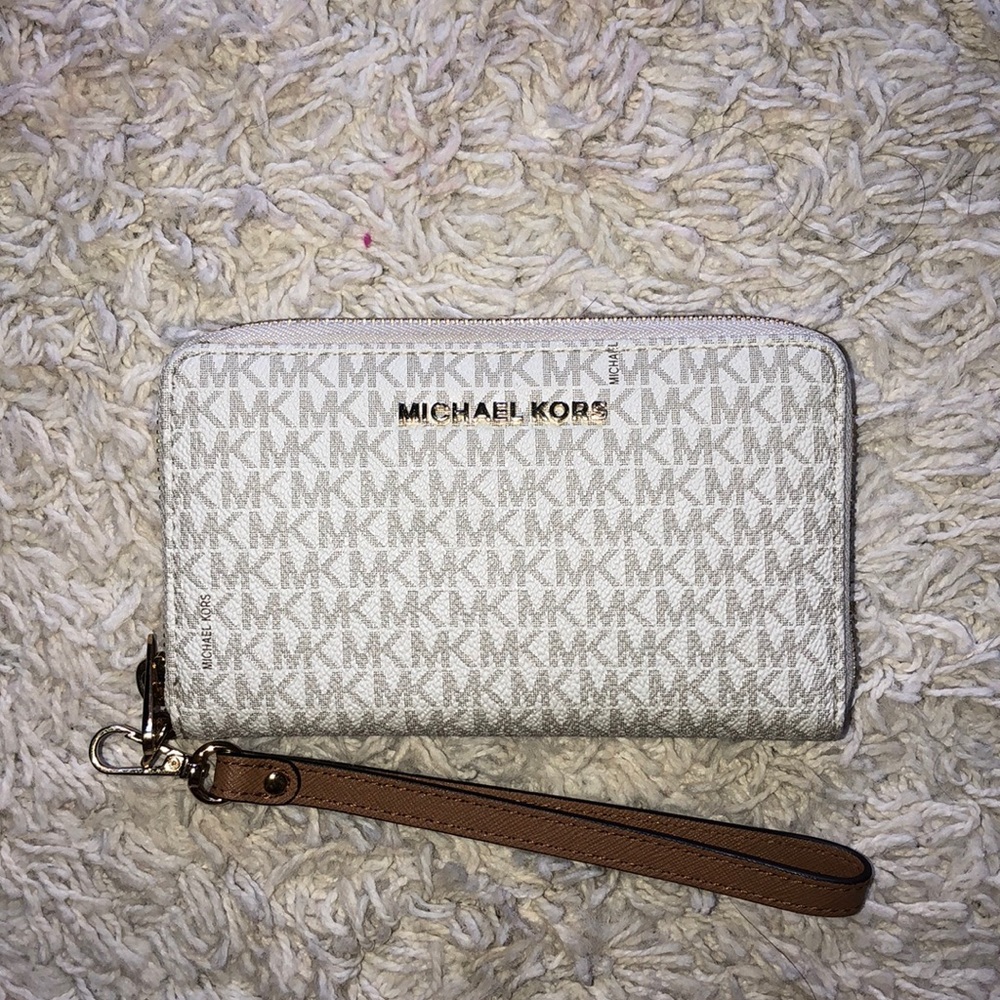 Michael kors wallet